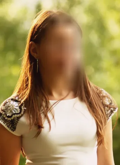 Angela, 35
