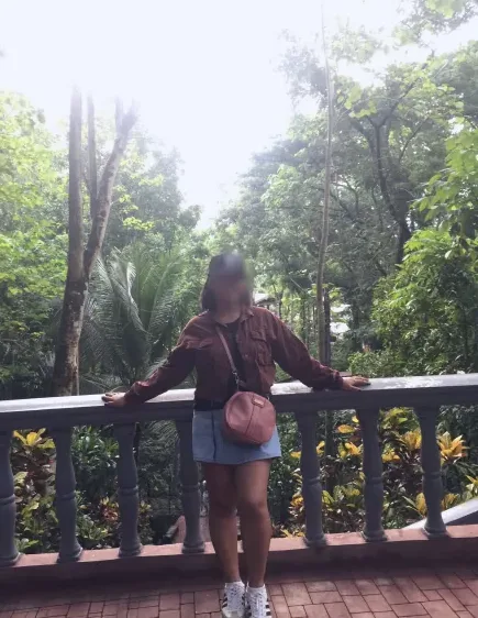 Chantal, 32