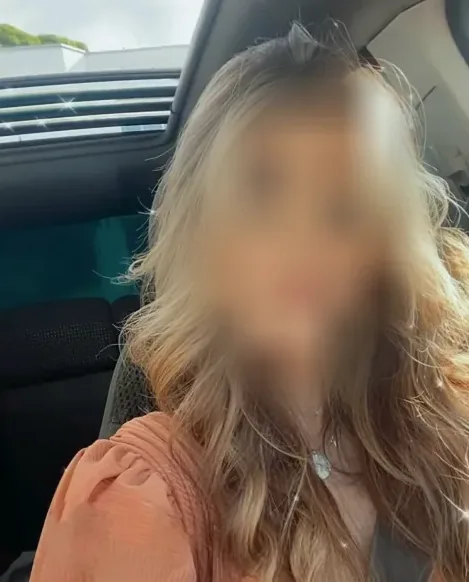 Emma, 28