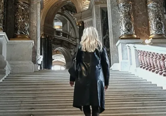 Eva, 20