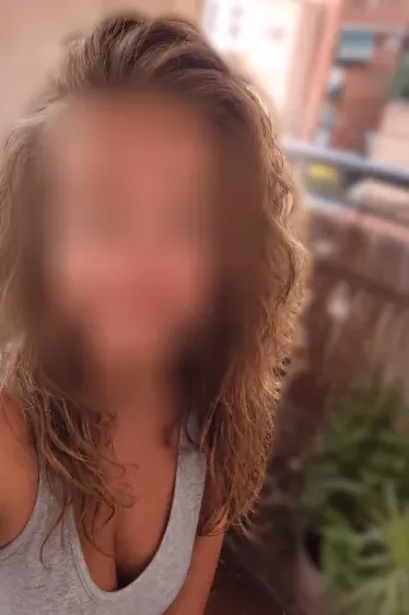 Isabel, 40