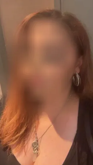 Isabella, 24