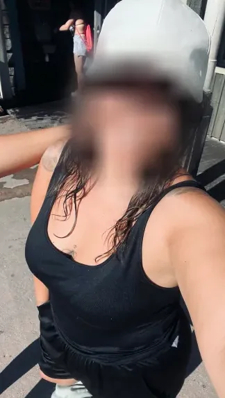 Rosanne, 34
