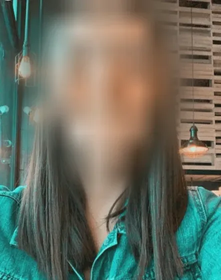 Soukaina, 24