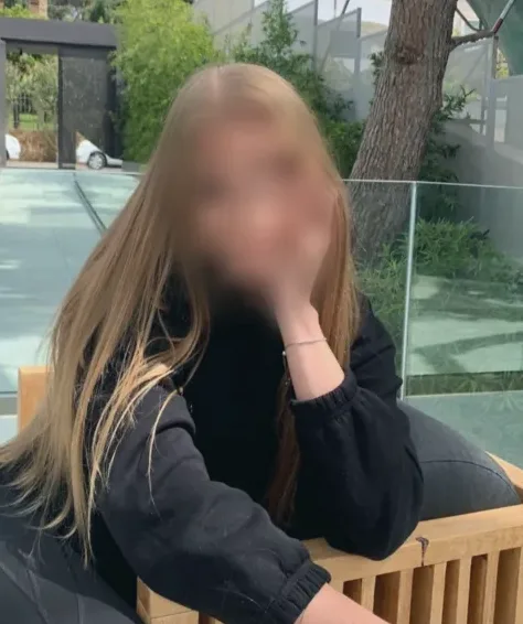 Vera, 34